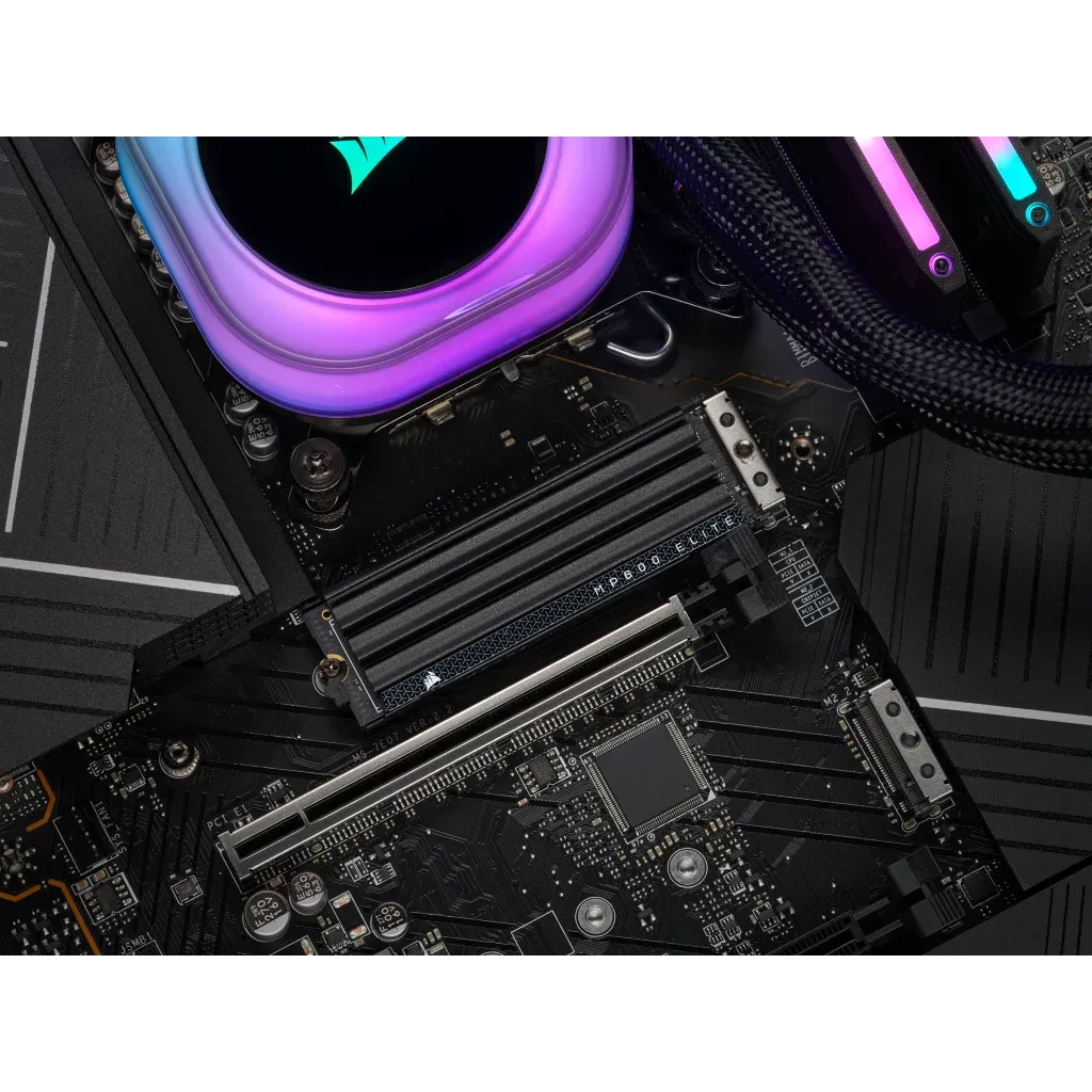 Corsair MP600 ELITE 2TB Gen4 PCIe x4 NVMe M.2 SSD with heatsink; Read Up To 7000MB/s; Write up to 6500MB/s