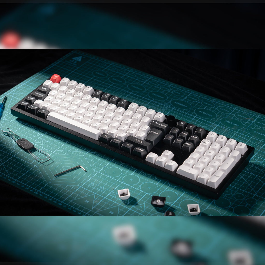 Keychron Q6 HE QMK Full-size Wireless Custom Mechanical Keyboard (Nebu