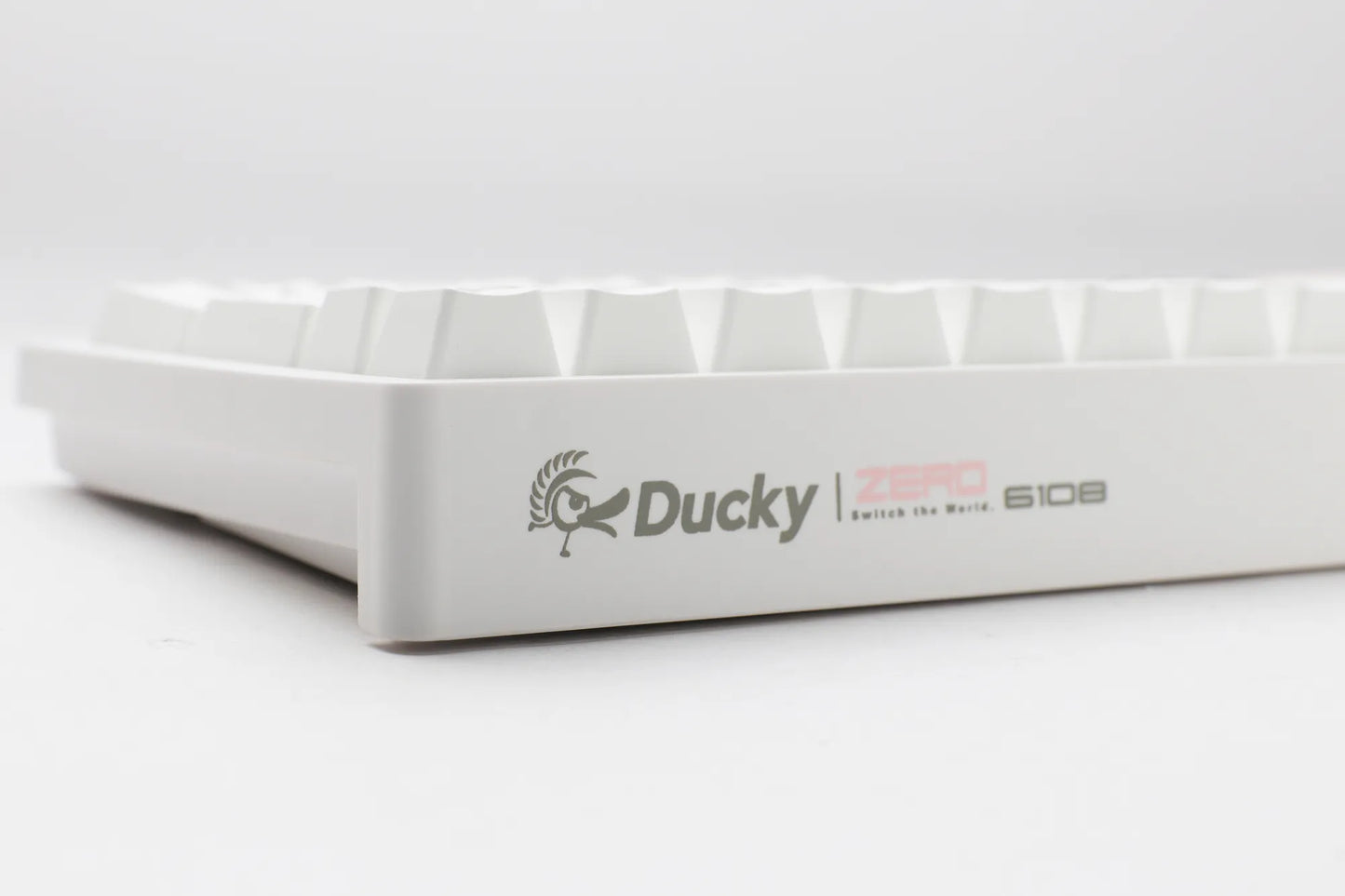 Ducky Keyboard Zero 6108 100% Mechanical Wireless Keyboard; RGB; USB 2.0 / 2.4GHz / BT - White - Cherry MX2A Blue switches.